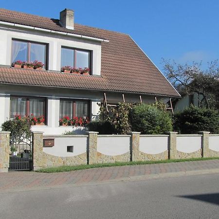 Privát Magdalena Besenova Exterior foto